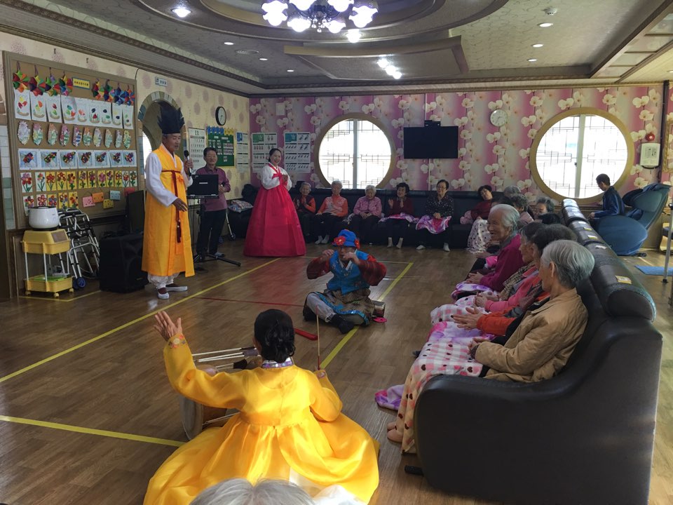 161108 율량데이케어센터 3.jpg